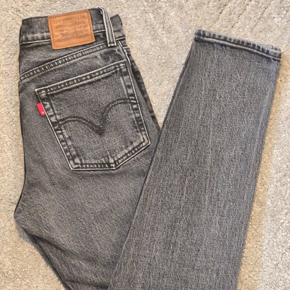 Levi's Gray Skinny Jeans for Women - Picture 1 of 7